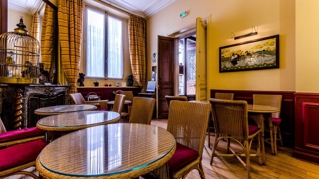 Photo of Livingroom in 9th Arrondissement