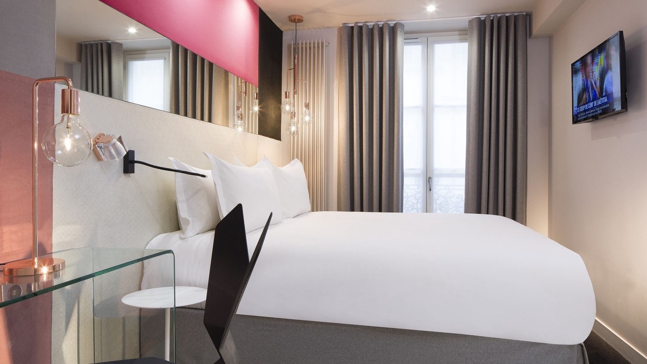 Photo of Bedroom in Batignolles