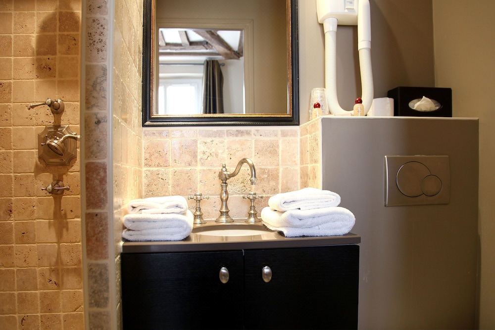 Photo of Bathroom in Les Iles