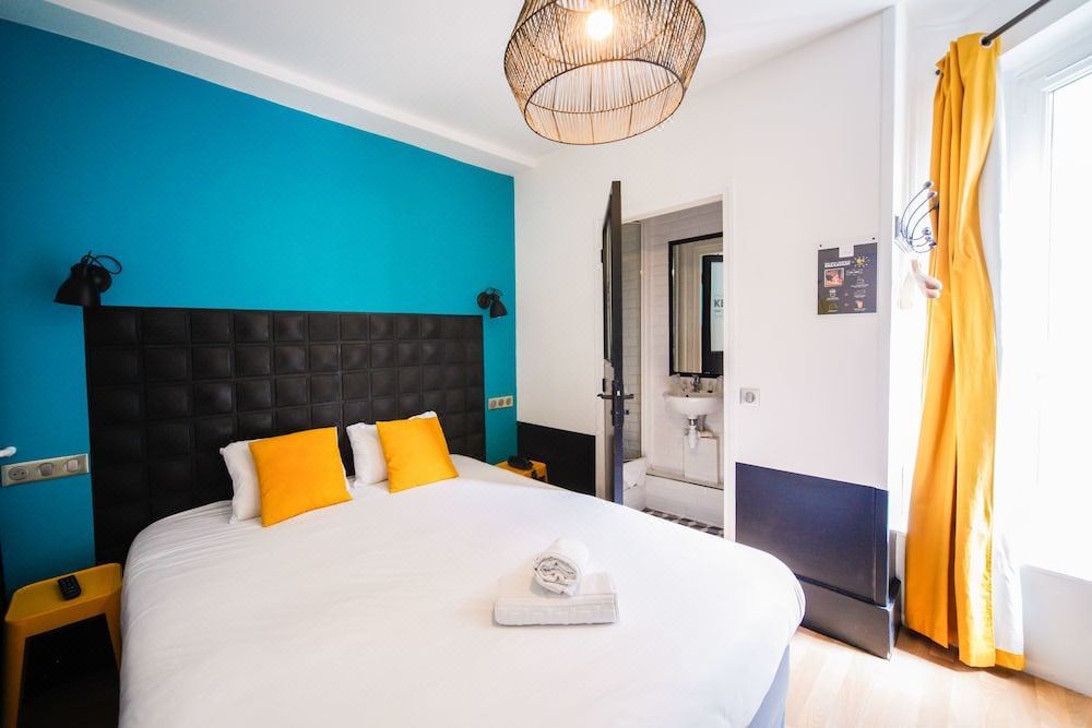 Photo of Bedroom in Saint-Lambert