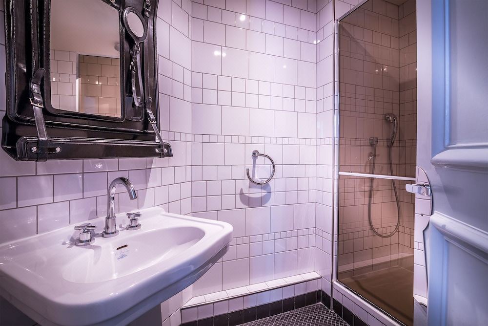 Photo of Bathroom in Quartier du Faubourg-Montmartre