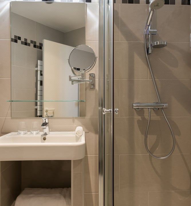 Photo of Bathroom in 9th Arrondissement
