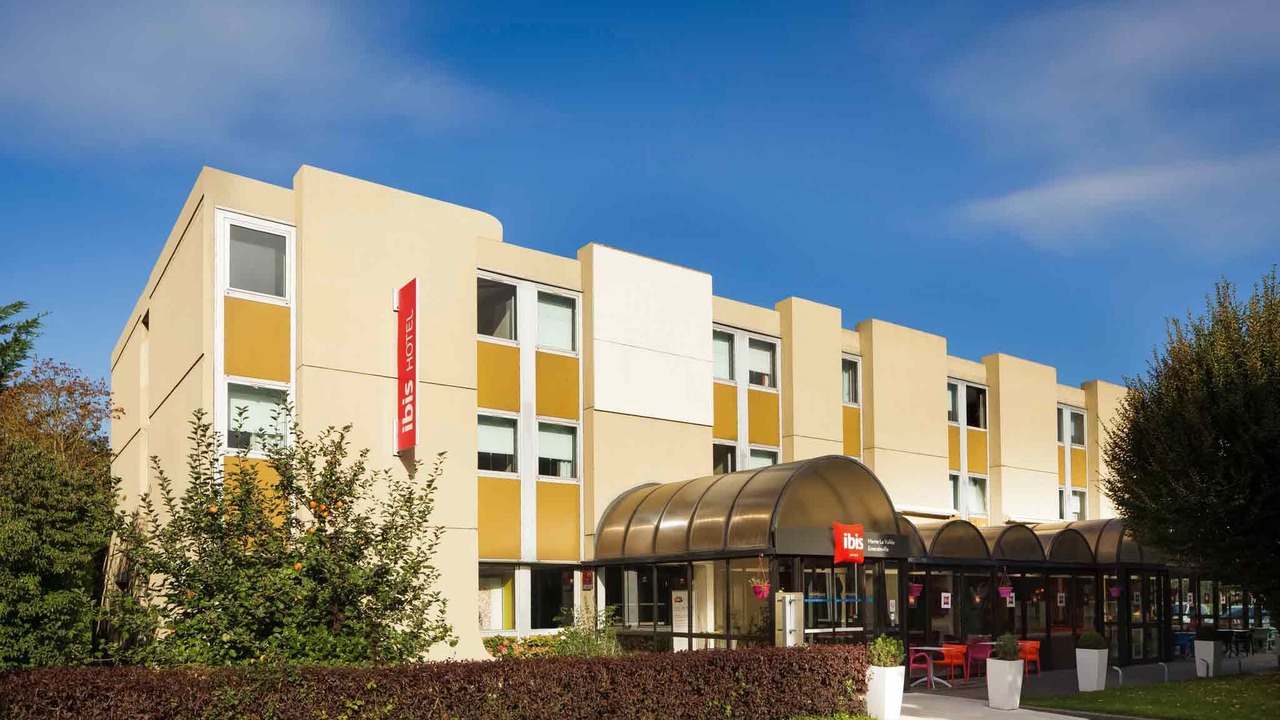 Photo of Buildings in Emerainville