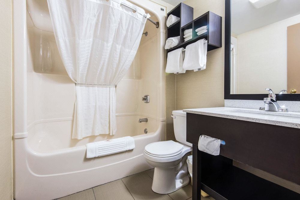 Photo of Bathroom in Owen Sound
