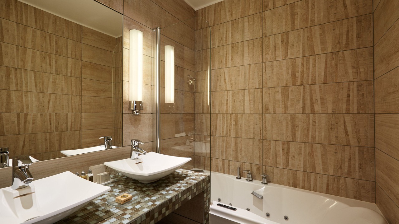 Photo of Bathroom in Val-de-Grace