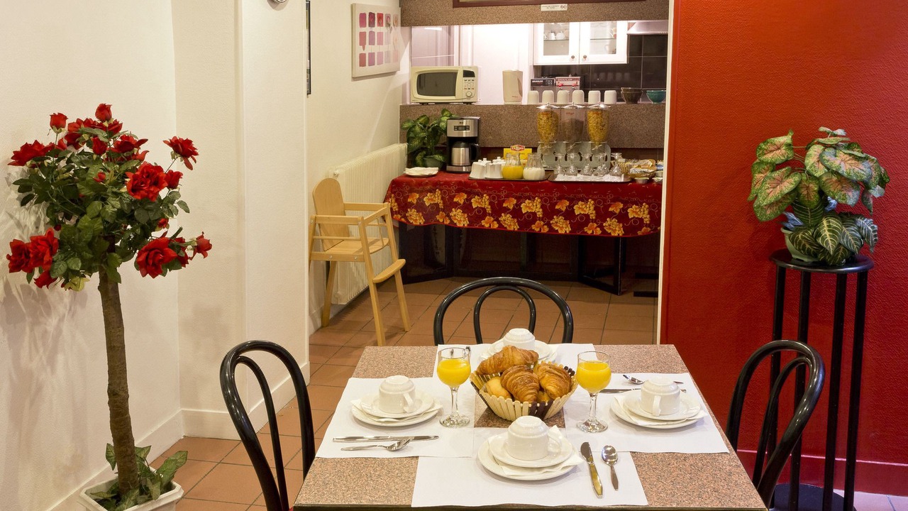 Photo of Livingroom in 20th Arrondissement