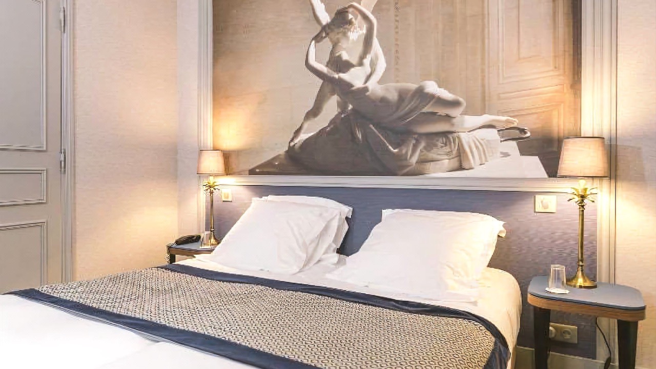 Photo of Bedroom in 5th Arrondissement
