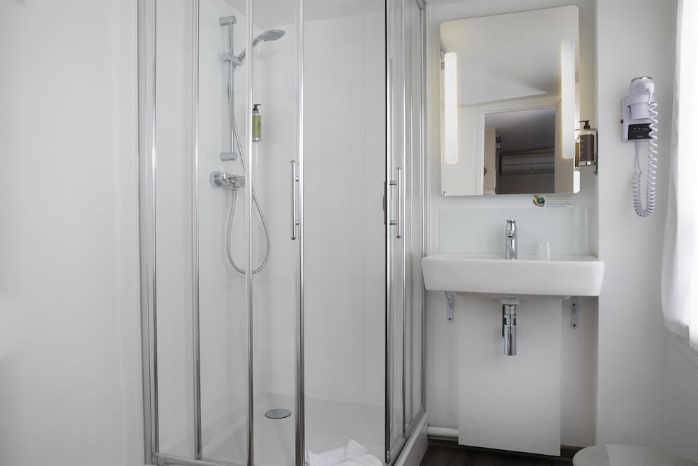 Photo of Bathroom in Quartier du Faubourg-Montmartre