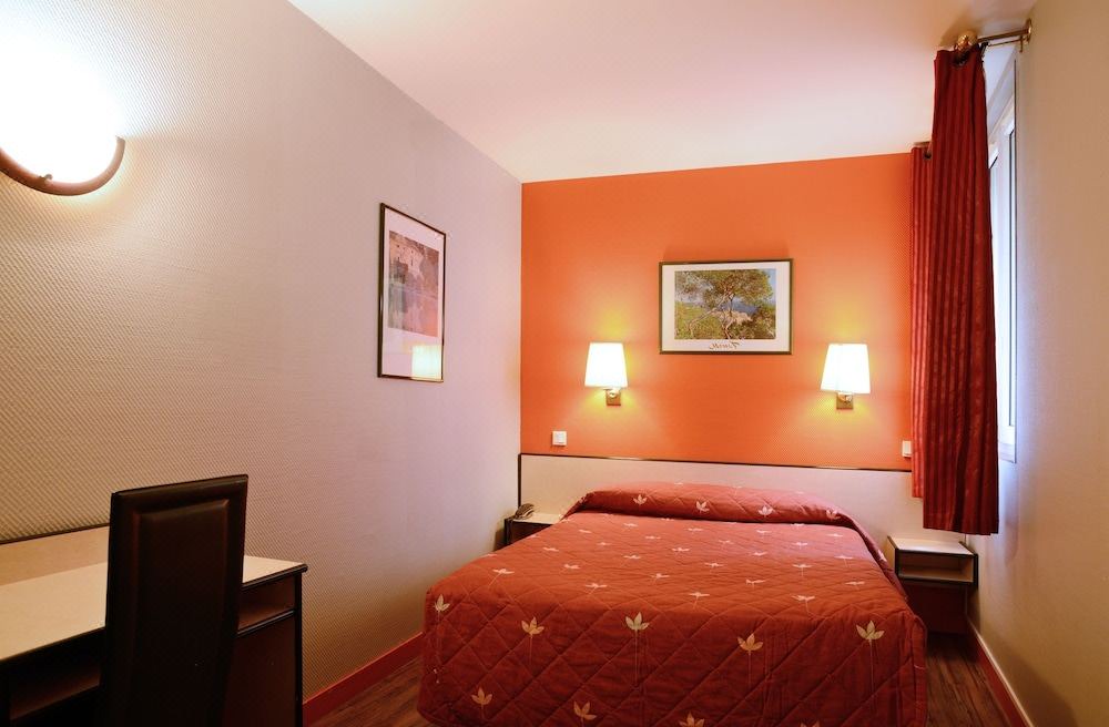 Photo of Bedroom in Val-de-Grace