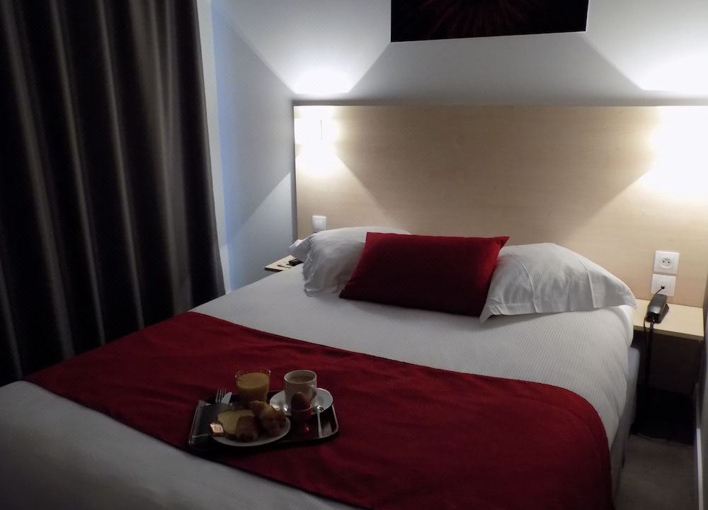 Photo of Bedroom in Saint-Ouen
