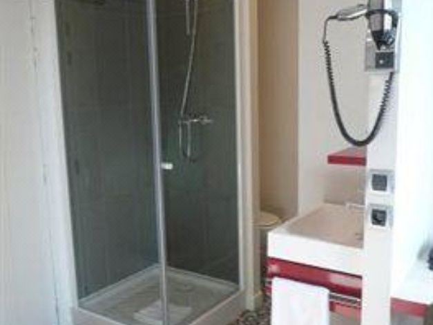 Photo of Bathroom in Suresnes