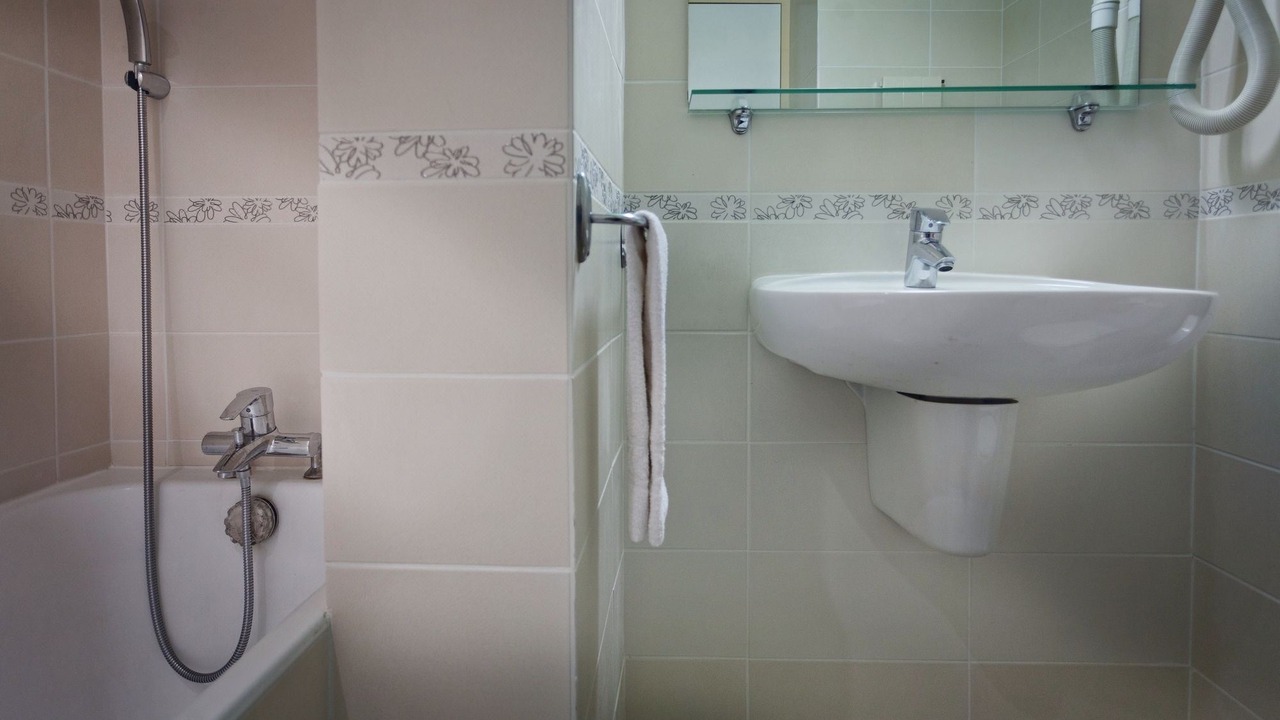 Photo of Bathroom in Quartier du Petit-Montrouge