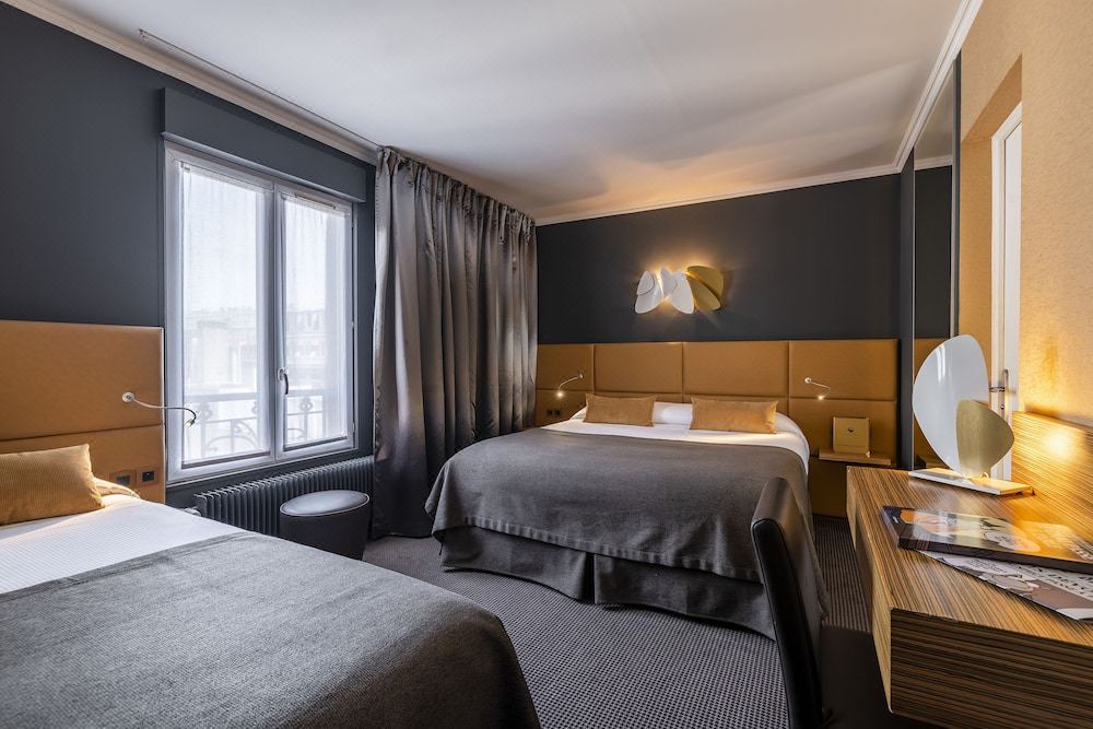 Photo of Bedroom in Clichy