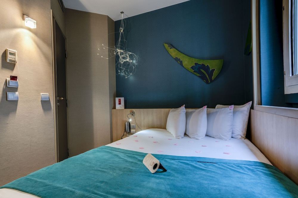 Photo of Bedroom in Val-de-Grace