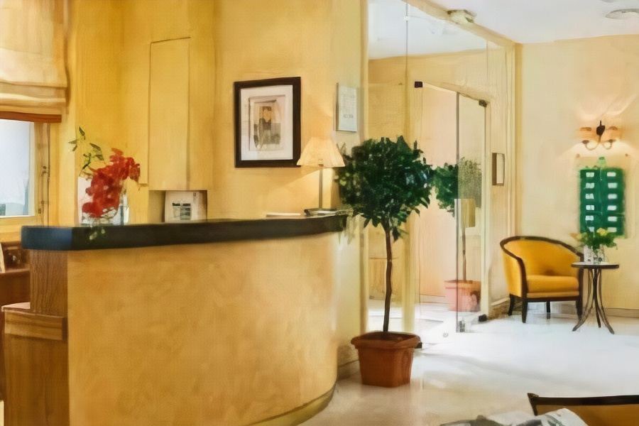 Photo of Livingroom in Republique–Point-du-Jour