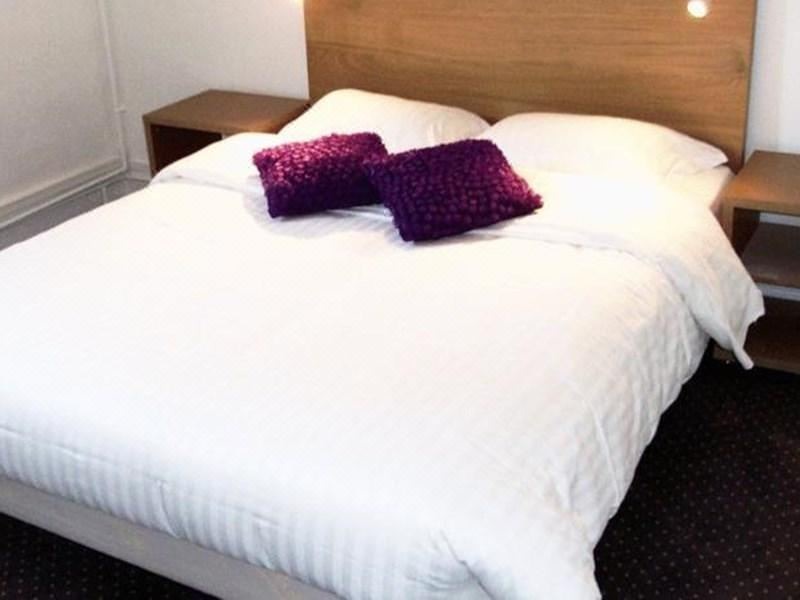 Photo of Bedroom in Suresnes