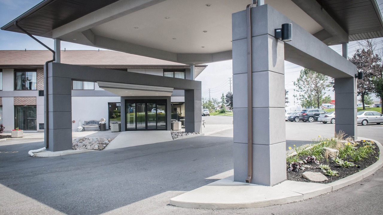 Photo of Buildings in Northeast Mississauga