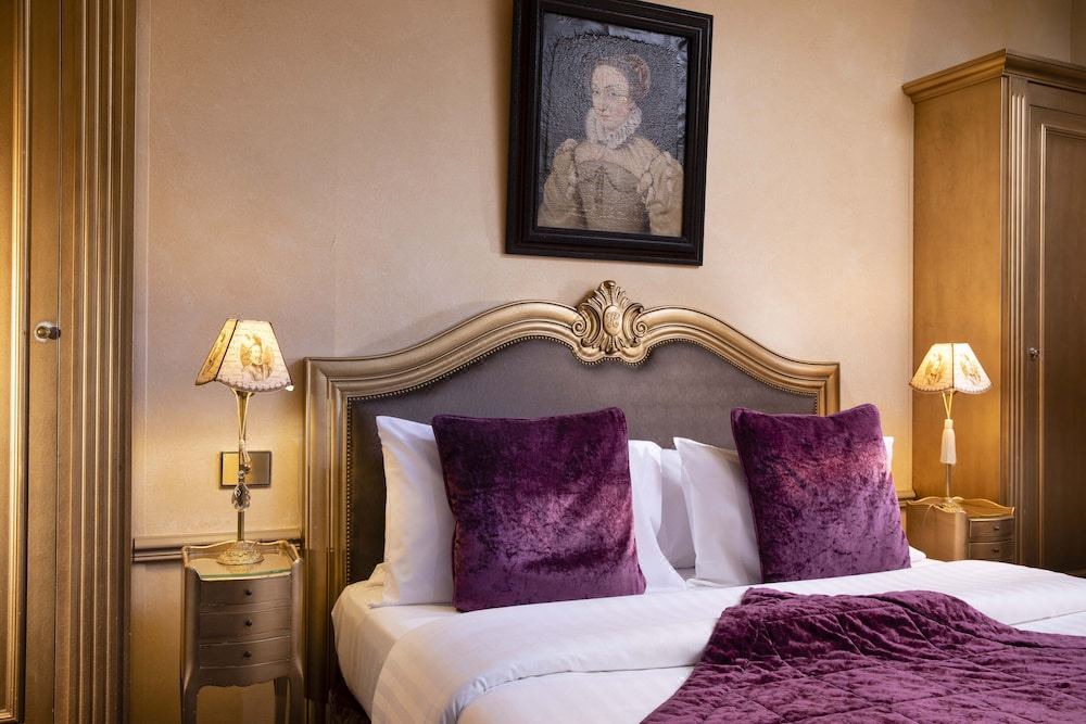 Photo of Bedroom in Latin