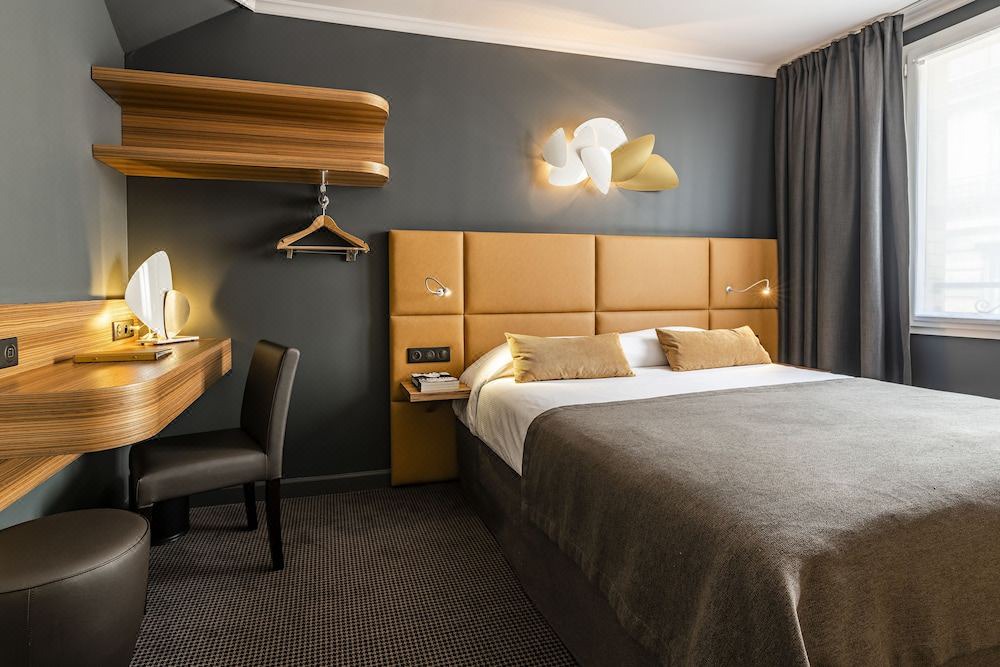 Photo of Bedroom in Clichy