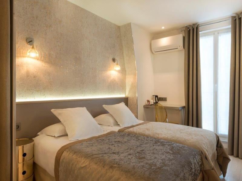 Photo of Bedroom in Sorbonne