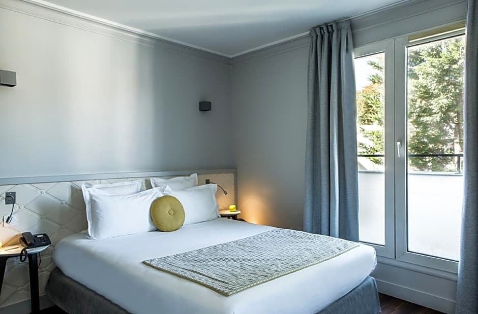 Photo of Bedroom in Suresnes