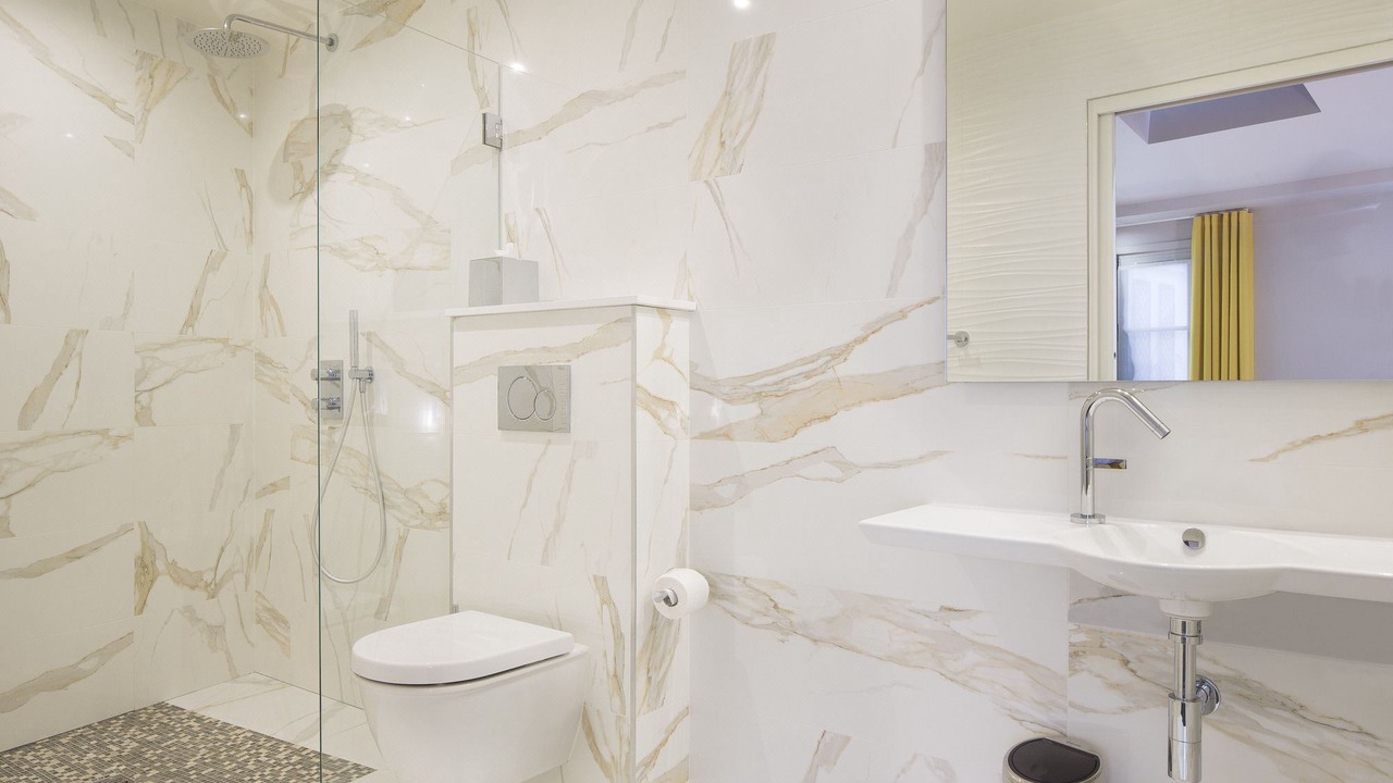 Photo of Bathroom in Batignolles