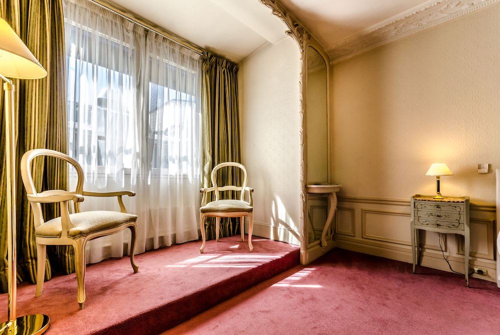 Photo of Others in 9th Arrondissement