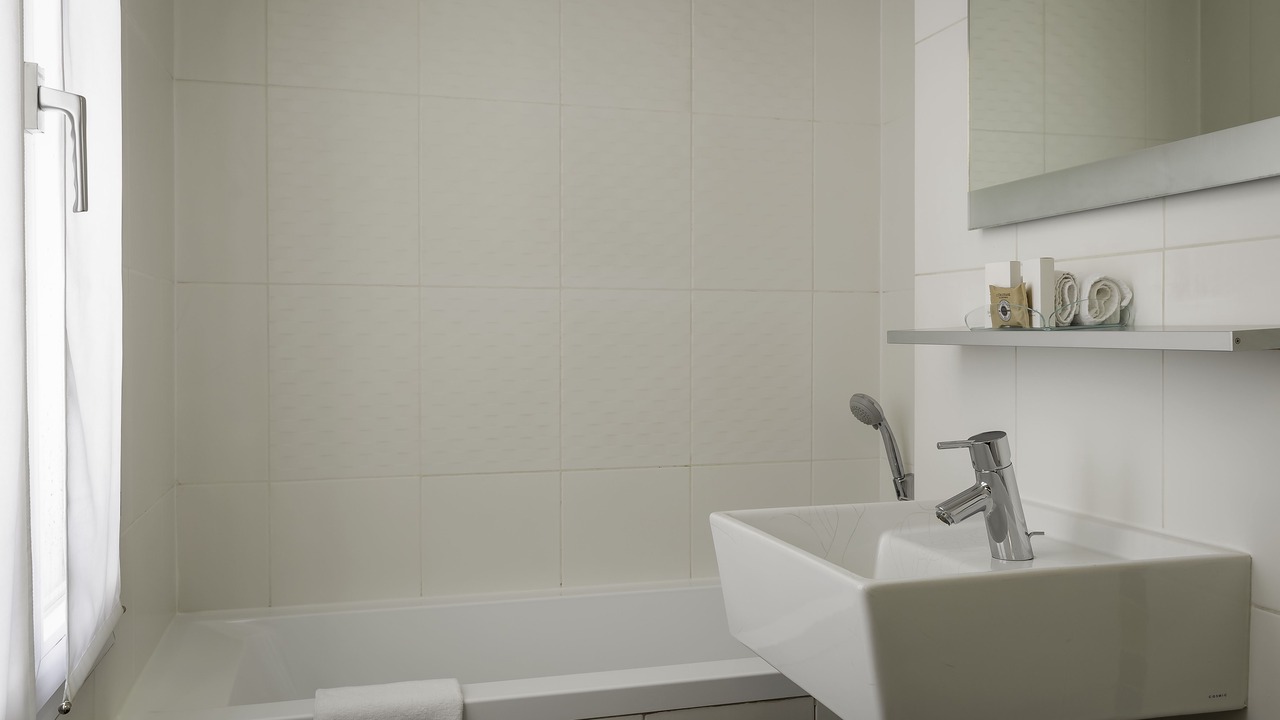 Photo of Bathroom in Quartier de la Plaine-de-Monceaux