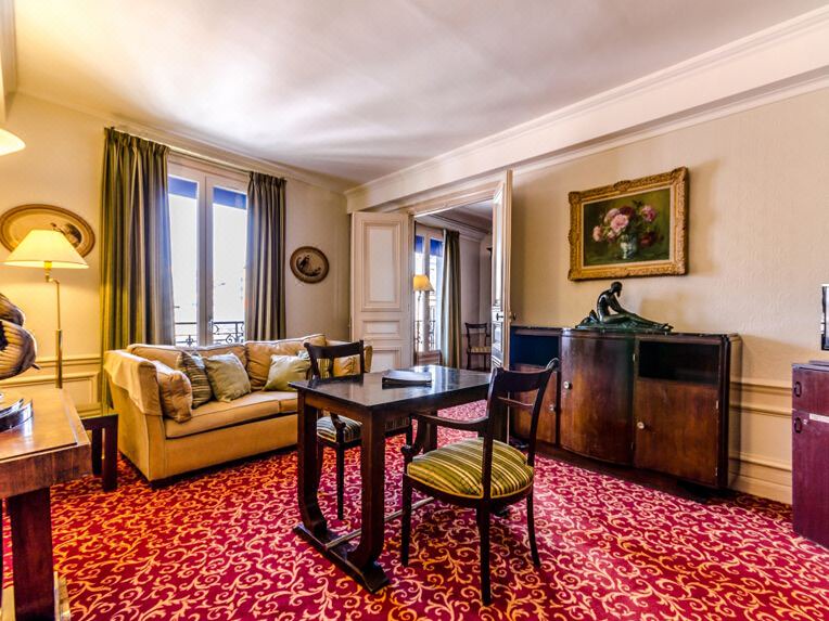 Photo of Livingroom in 9th Arrondissement