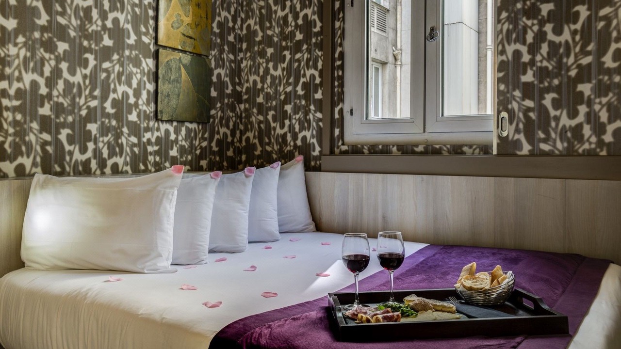 Photo of Bedroom in Val-de-Grace