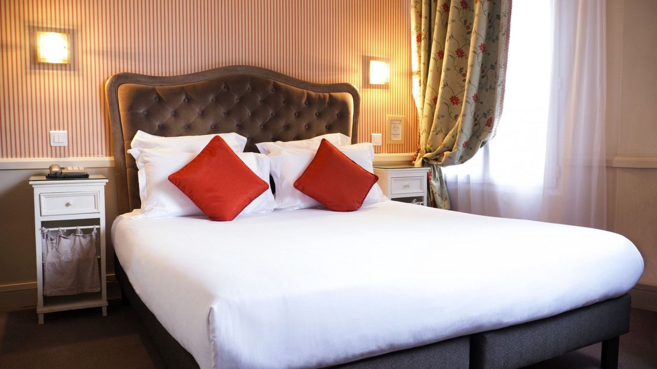 Photo of Bedroom in Faubourg Saint-Germain