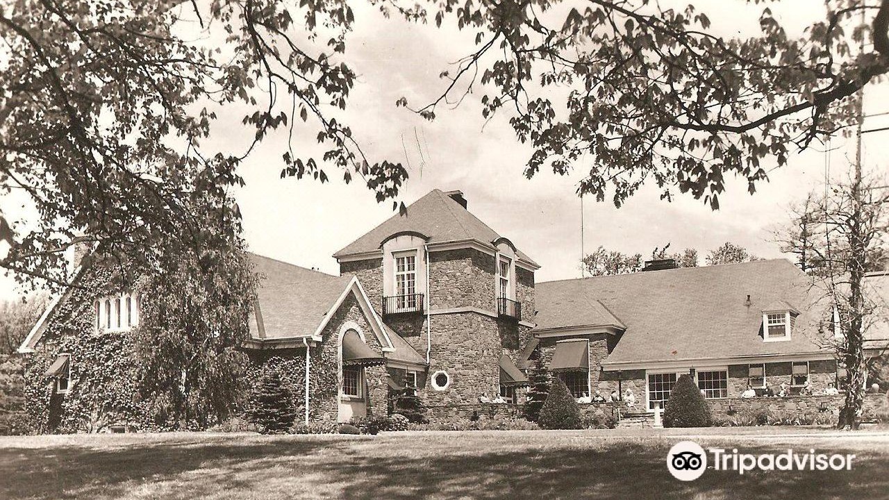 Photo of Buildings in Erin Mills