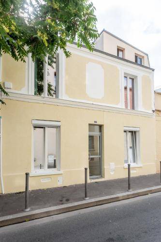 Photo of Others in Les Puces de Saint-Ouen