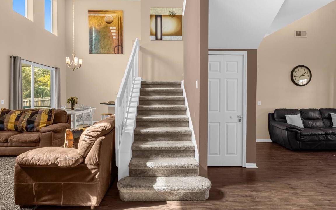 Photo of Livingroom in Crescent Lakes
