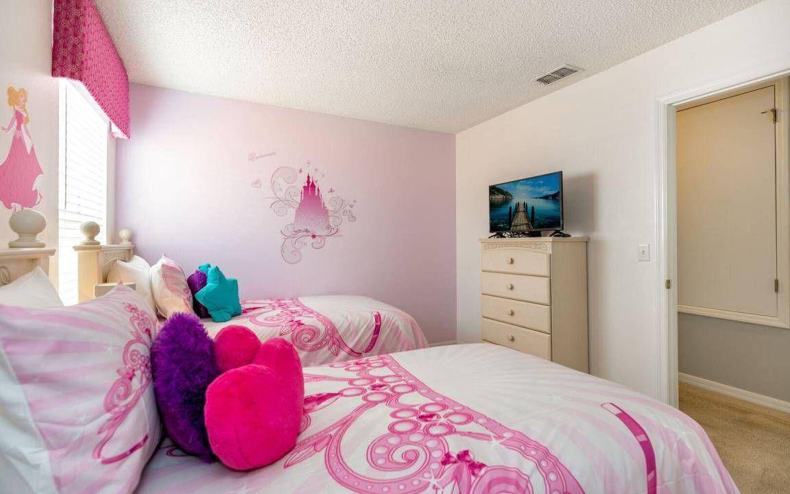 Photo of Bedroom in Seasons