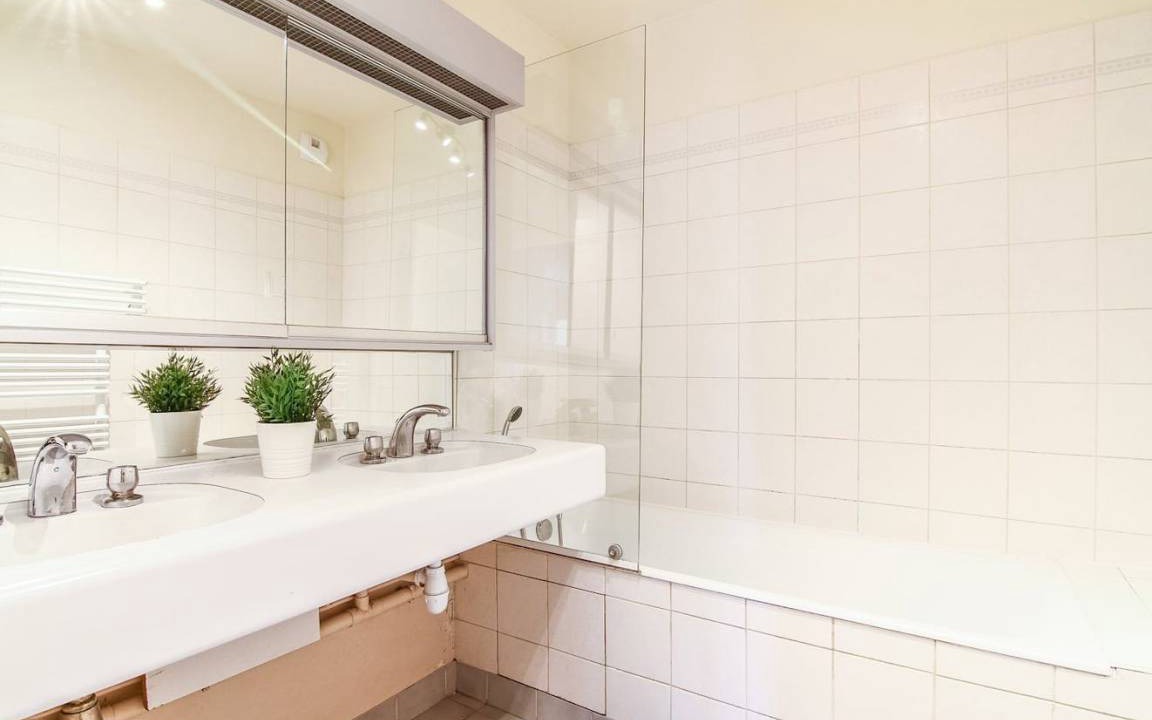 Photo of Bathroom in Rueil-Malmaison