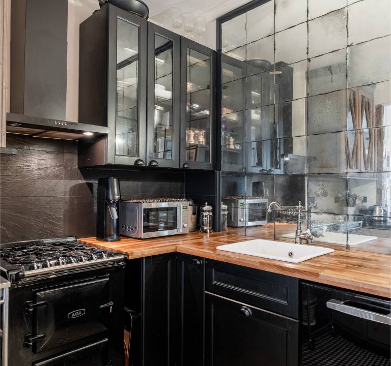 Photo of Kitchen in Villa Montmorency