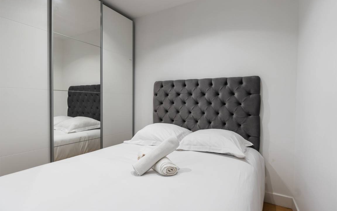 Photo of Bedroom in 17th Arrondissement