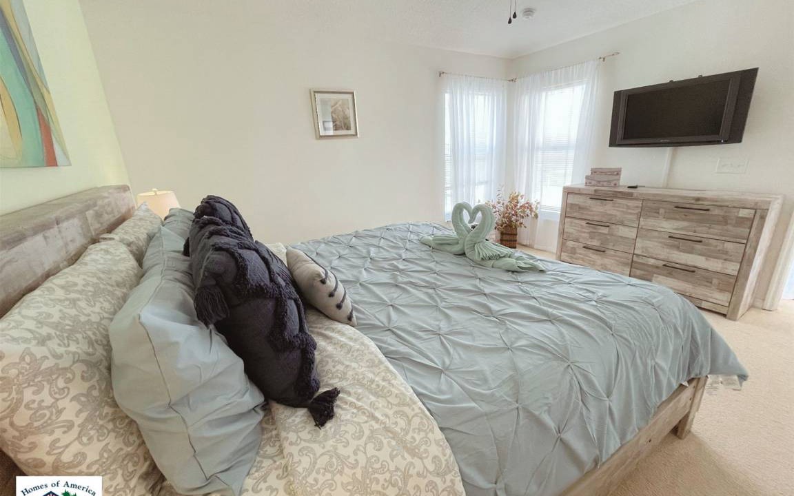 Photo of Bedroom in Watersong
