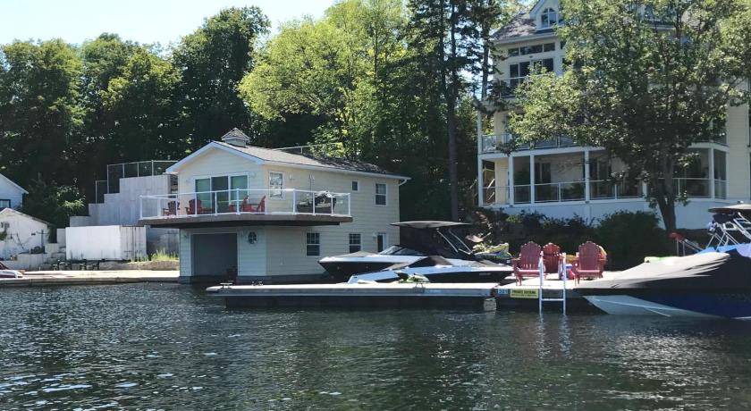 Photo of Others in Port Carling