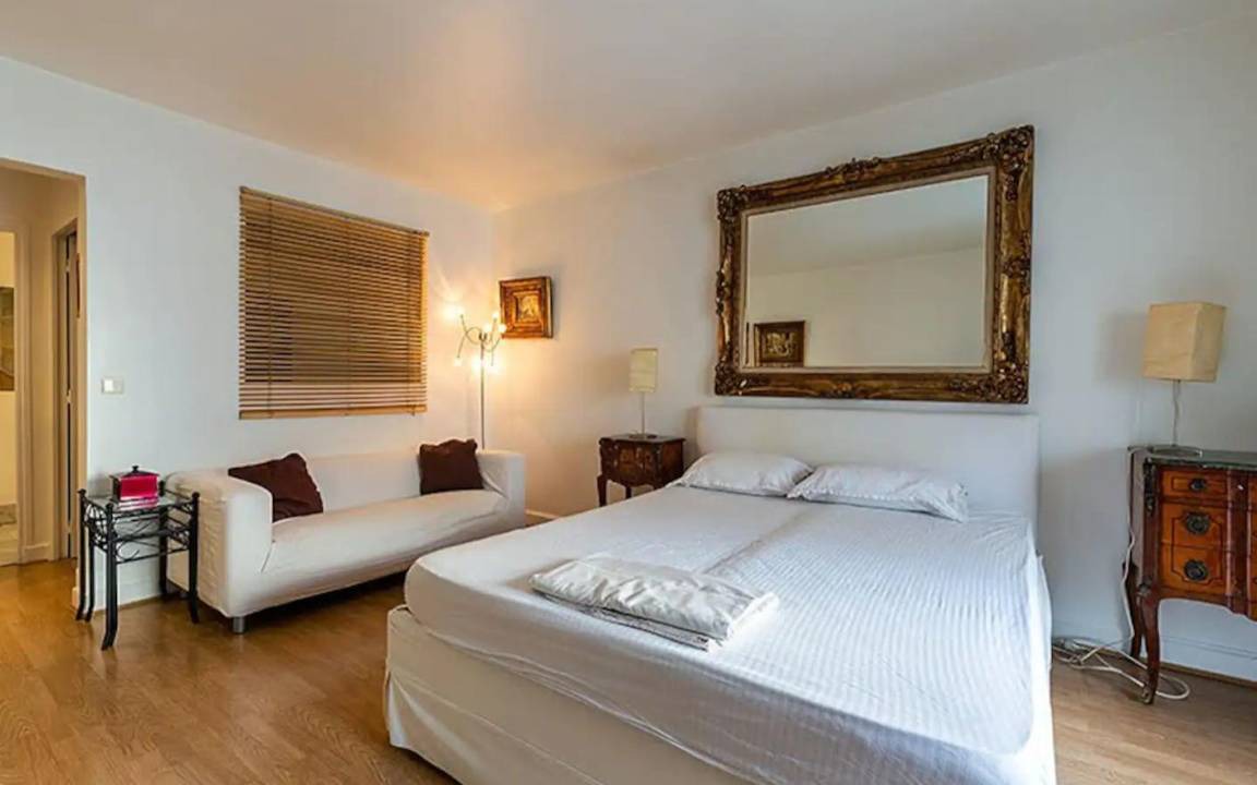 Photo of Bedroom in Champs-Elysees