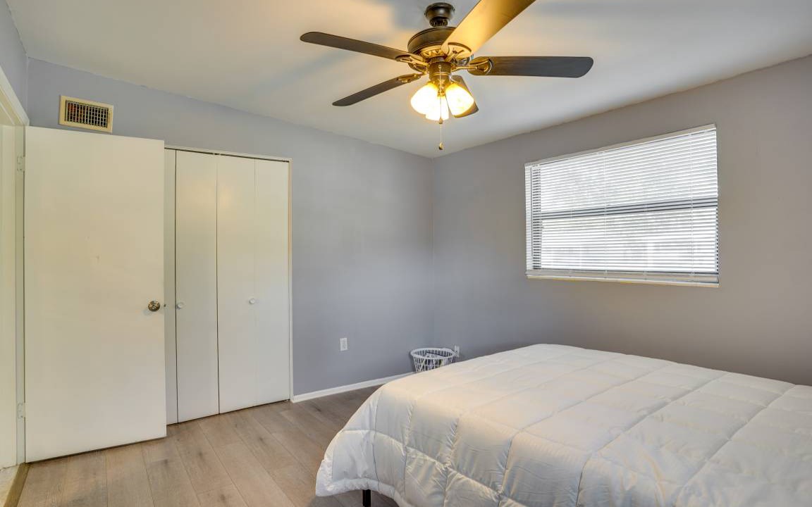 Photo of Bedroom in Lake Somerset