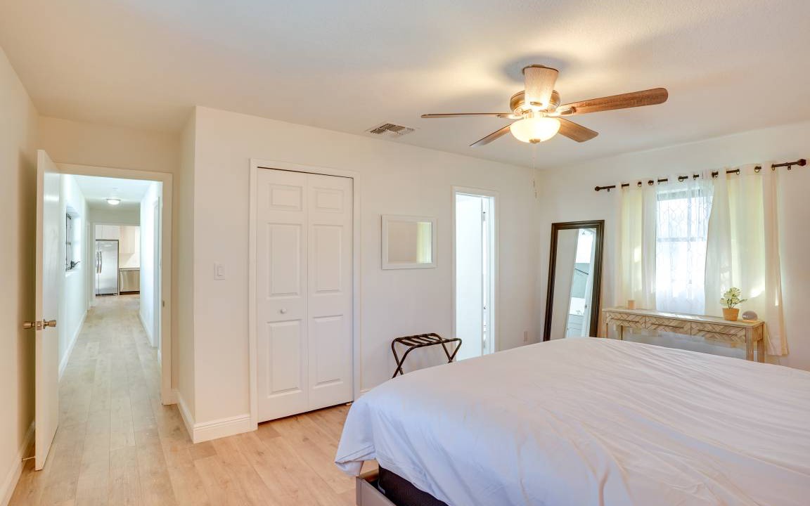 Photo of Bedroom in Cypress Gardens