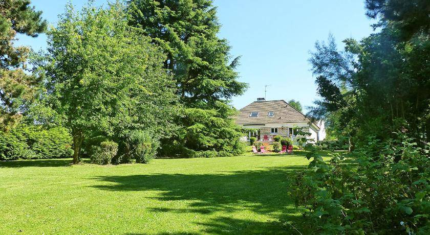 Photo of Others in Saint-Thibault-des-Vignes