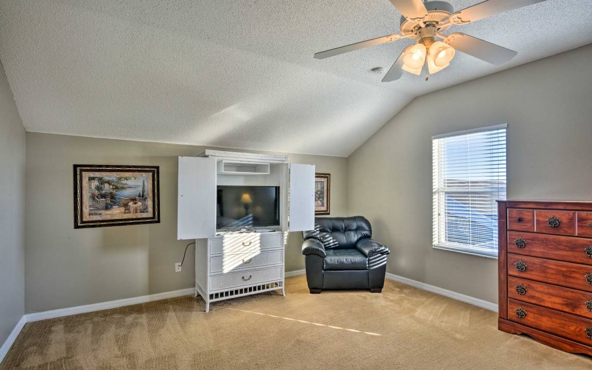 Photo of Livingroom in Four Corners