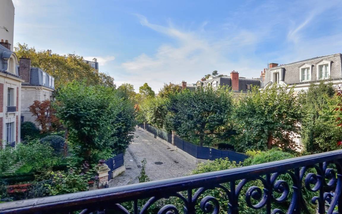 Photo of Others in Auteuil
