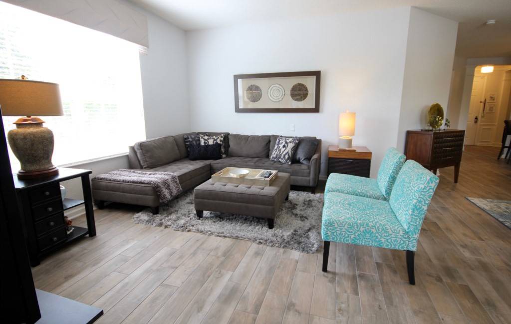 Photo of Livingroom in Florida Center