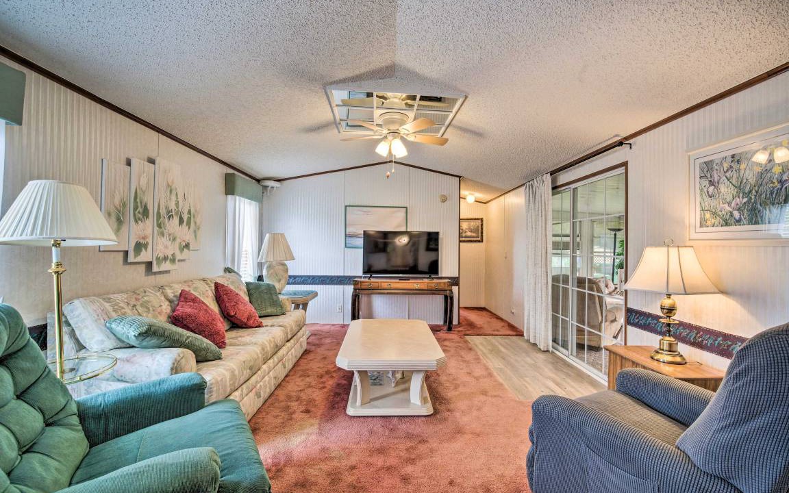 Photo of Livingroom in Leesburg