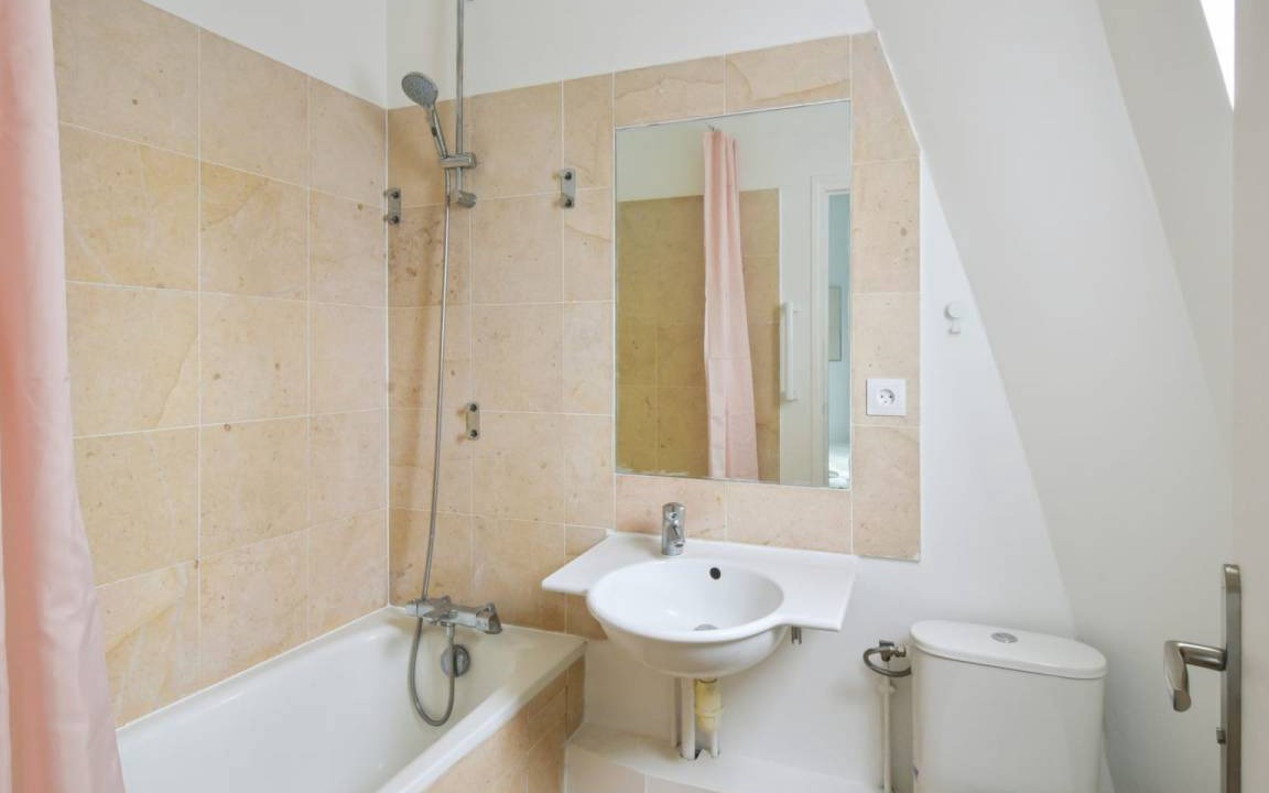 Photo of Bathroom in 7th Arrondissement