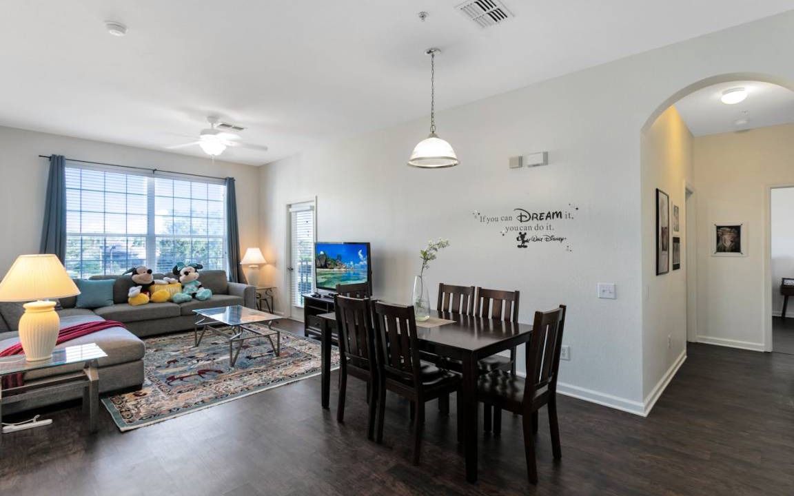 Photo of Livingroom in Windsor Palms